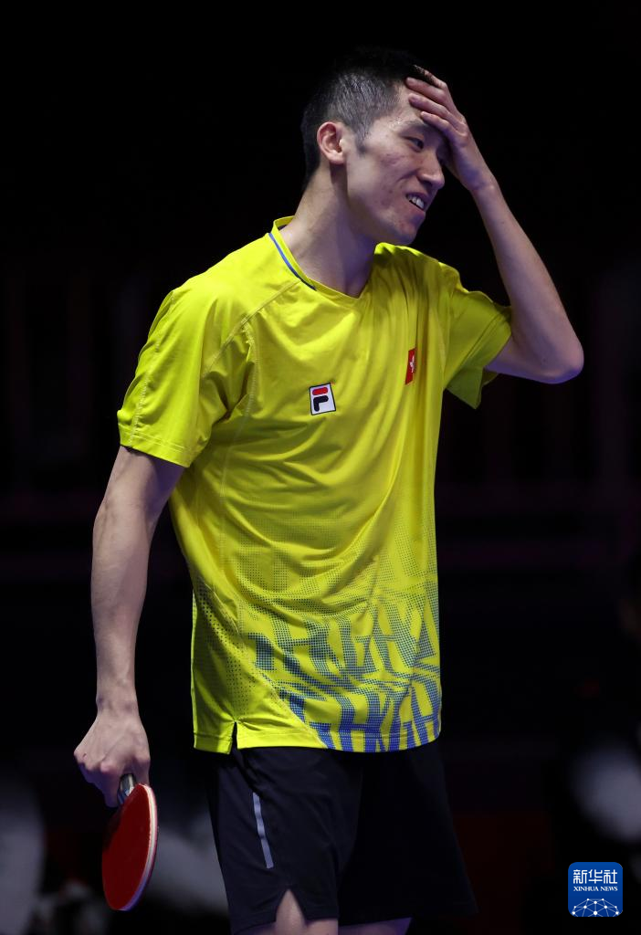 坚持和进步 坚持和进步